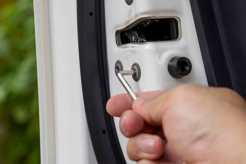 Automotive-Locksmith-bottom 3