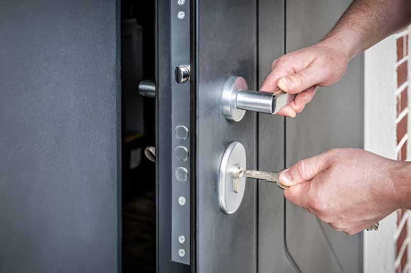 Commercial-Locksmith 2