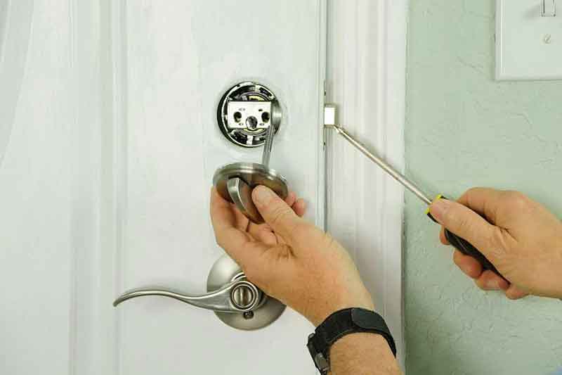 Lock-installation-4